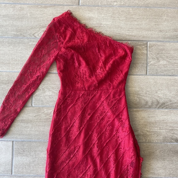 Lovers + Friends Off The Shoulder Red Lace Maxi Dress Size: XS - Picture 3 of 9